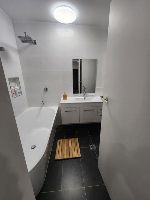 Entire Studio Apartment - Self Check-in - Hotel VIC 2