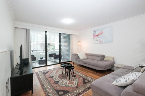 Fantastic 3BR Apt With Parking & Darling Harbour - 10 Mins Walk - Hotel VIC 1