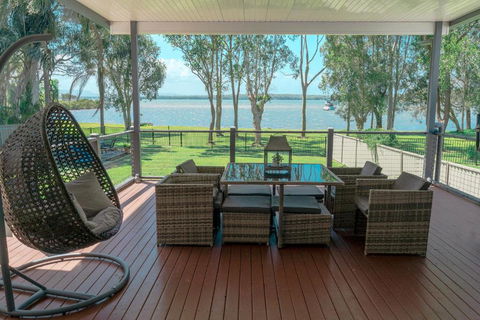 Getaway Lakefront Environmental House On Lake Macquarie With Water View - Hotel VIC 0