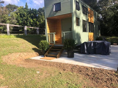 Gorgeous 2 Bedroom Tiny House Noosa Hinterland - Hotel VIC 2