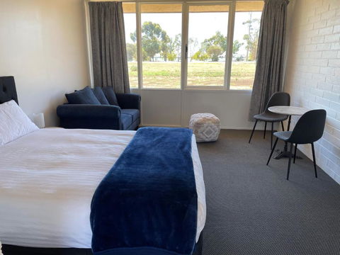 Happy Wanderer Motel Lake Boga ON THE LAKE WITH LAKE VIEWS - Hotel VIC 0