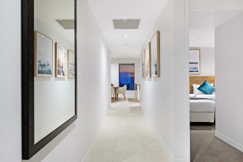 GUARANTEED OCEAN VIEW - Level 16 And Up - Soul Surfers Paradise - Self Contained &Privately Managed - Hotel VIC 1