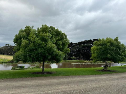 Hubbard Road - Hotel VIC 2