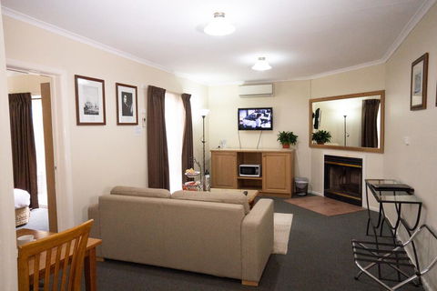 Admiralty Inn - Hotel VIC 1