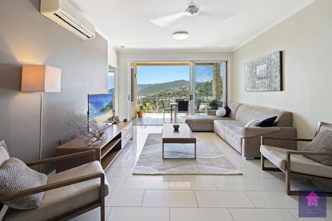 Amazing Ocean Views, Pool, Award Winning Location, Airlie Beach - Hotel VIC 3