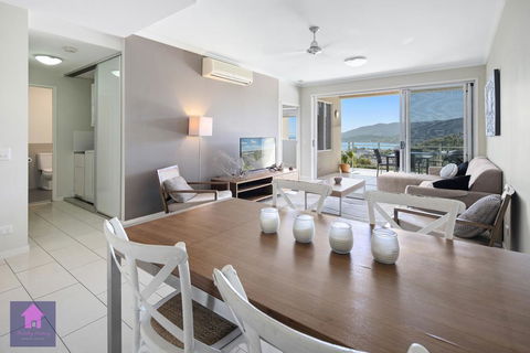 Amazing Ocean Views, Pool, Award Winning Location, Airlie Beach - Hotel VIC 0