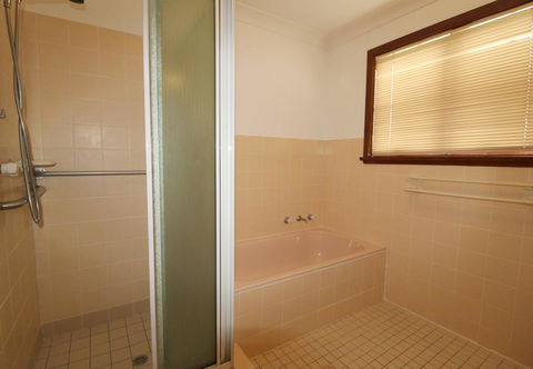 Amzaz, 15 Korogora Street - Hotel VIC 0