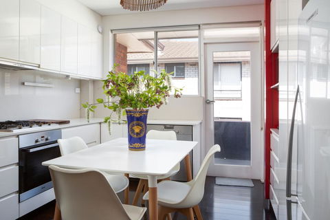 Apartment With Balcony And Parking Near Racecourse - Hotel VIC 3