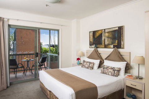 Apartments @ 243 Pyrmont - Hotel VIC 2