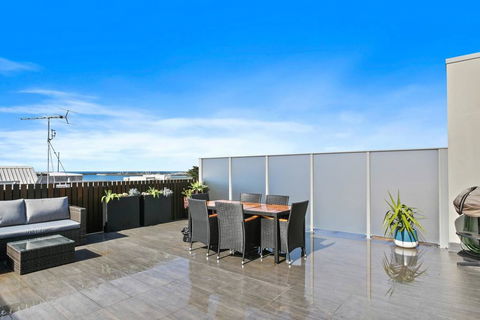 APOLLO 13 PENTHOUSE - Free Wifi & Huge Terrace! - Hotel VIC 3
