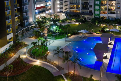 Art-Inspired, Designer APT In The Vibrant Area - Hotel VIC 1