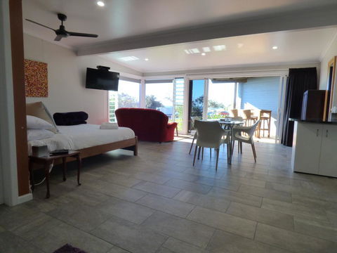 ArtHOUSE Beachfront Accommodation - Hotel VIC 3