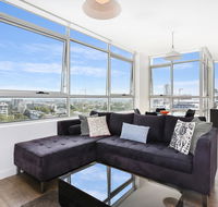 As the Sun Sets - Modern and Spacious 2BR Zetland Apartment Facing the Setting Sun - Hotel VIC