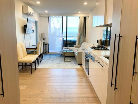 M-city Shopping Center Apartment - Executive Twin King Ensuites - Fully Equipped - Free Parking, Fast Wifi, Smart TV, Netflix, Complementary Drinks & Amenities - Clayton 3168 - Hotel VIC 1