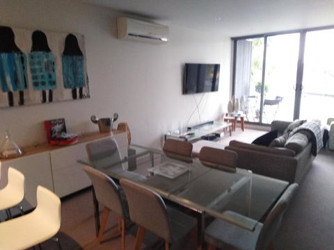 Marina View Apartment On The Maribyrnong River, Melbourne - Hotel VIC 2
