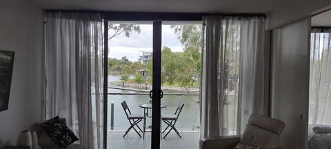 Marina View Apartment On The Maribyrnong River, Melbourne - Hotel VIC 0