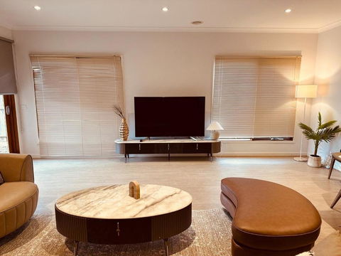 MEL-Point Cook Elegant Four-Bedroom House - Hotel VIC 0