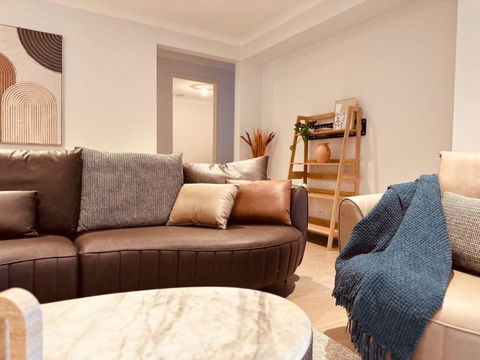 MEL-Point Cook Elegant Four-Bedroom House - Hotel VIC 3