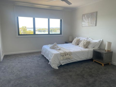 Mirrabooka Magic - Luxury By The Lake - Hotel VIC 2