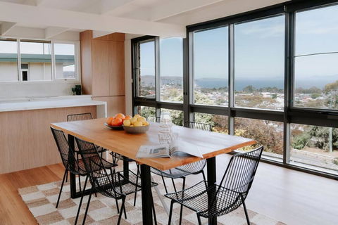 Modern Home Overlooking River - Hotel VIC 0