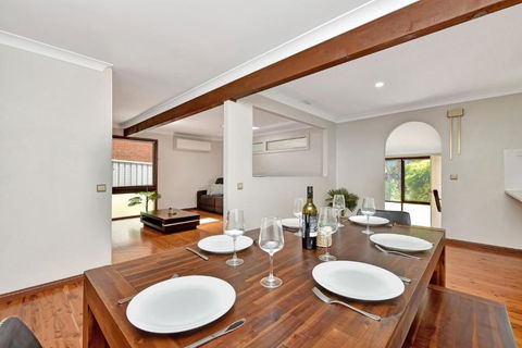 NEW PropertyBreezy Bayside Haven At Brightwaters - Hotel VIC 1