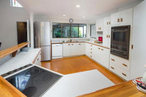 Mt Glorious Getaways - Hotel VIC 3