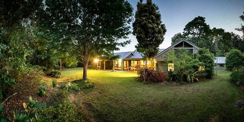 Mt Glorious Getaways - Hotel VIC 1
