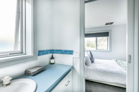 Ocean Breeze 100m From The Beach, Pet Friendly - Hotel VIC 3
