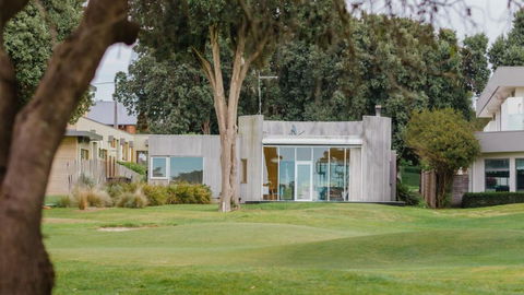 Ninth Hole - Hotel VIC 0