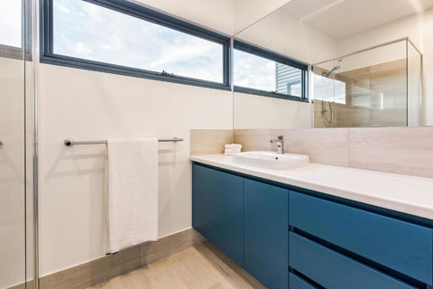 Ocean Blue - Gnarabup NEW - Hotel VIC 3