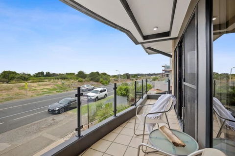 Ocean Views - Apartment 1 - Hotel VIC 2