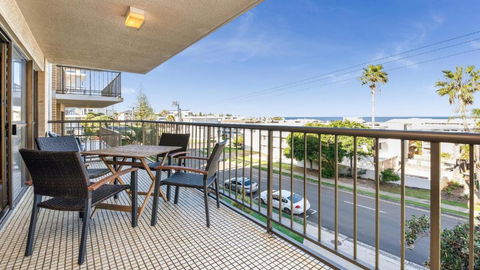 Oceanic Unit 4 Kings Beach QLD - Hotel VIC 0
