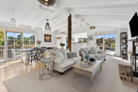 Oceanside Haven Opposite The Surf Beach - Hotel VIC 0