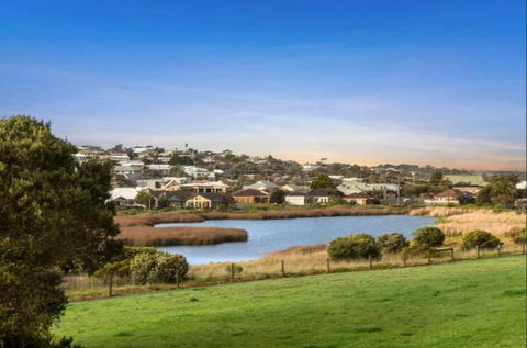 Oceanside Haven Opposite The Surf Beach - Hotel VIC 3