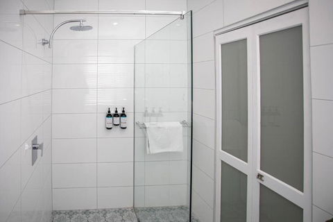 Oxbridge- Period Home In Central Goulburn - Hotel VIC 1