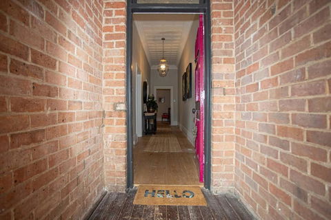 Oxbridge- Period Home In Central Goulburn - Hotel VIC 2