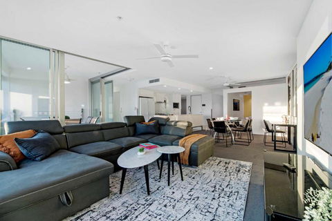 Q Tower Apartments In Surfers Paradise - From Level 3 - Self Contained & Privately Managed - Wow Stay - Hotel VIC 3