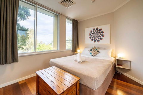 Quaint Auchenflower 1B1B Apt W Parking Close To UQ - Hotel VIC 0