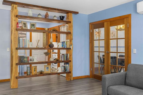 Quaint Garden Oasis With Free Parking - Hotel VIC 1