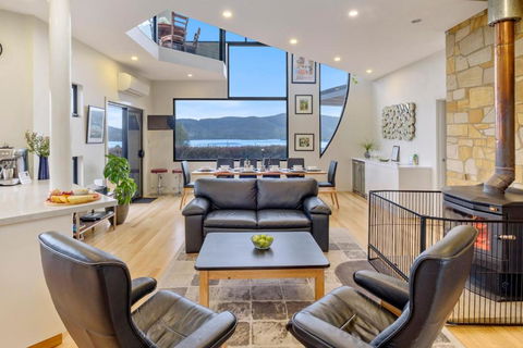 Quarry Hill Lookout - Hotel VIC 1