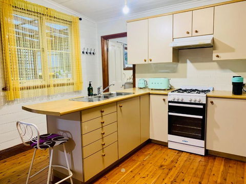 Quarryman Cottage @ 102 - Hotel VIC 3