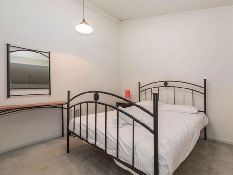 Razorback 12 1 Gippsland Street - Hotel VIC 3