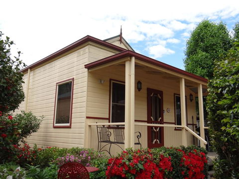Autumn Affair Cottage 6 - Hotel VIC 1