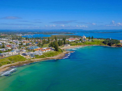 Avalon 4 - Right Across The Road From Convent Beach - Uninterrupted Views - Hotel VIC 3