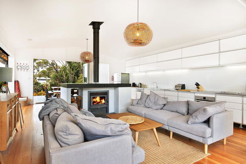 Ayana Beach House - Pet Friendly - Opposite Beach - Hotel VIC 1