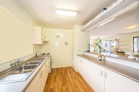Beachfront At Bribie - Hotel VIC 3