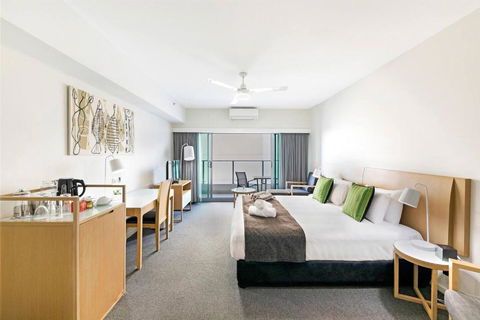Resort-Style Sister Studios - Double Delight In The CBD - Hotel VIC 0