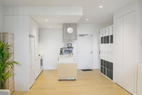 REST COLLECTION One Bedroom Apartment With Study - Hotel VIC 2