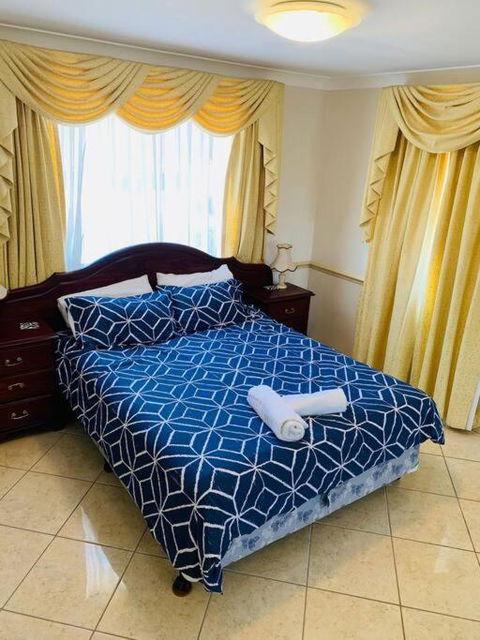 Redcliffe Villa - Hotel VIC 1