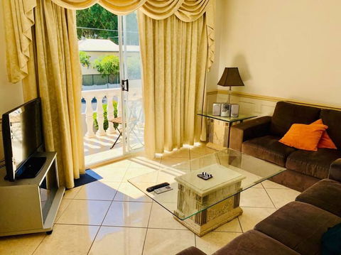 Redcliffe Villa - Hotel VIC 3